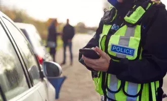 Local Government - policeman with tab - 800*600