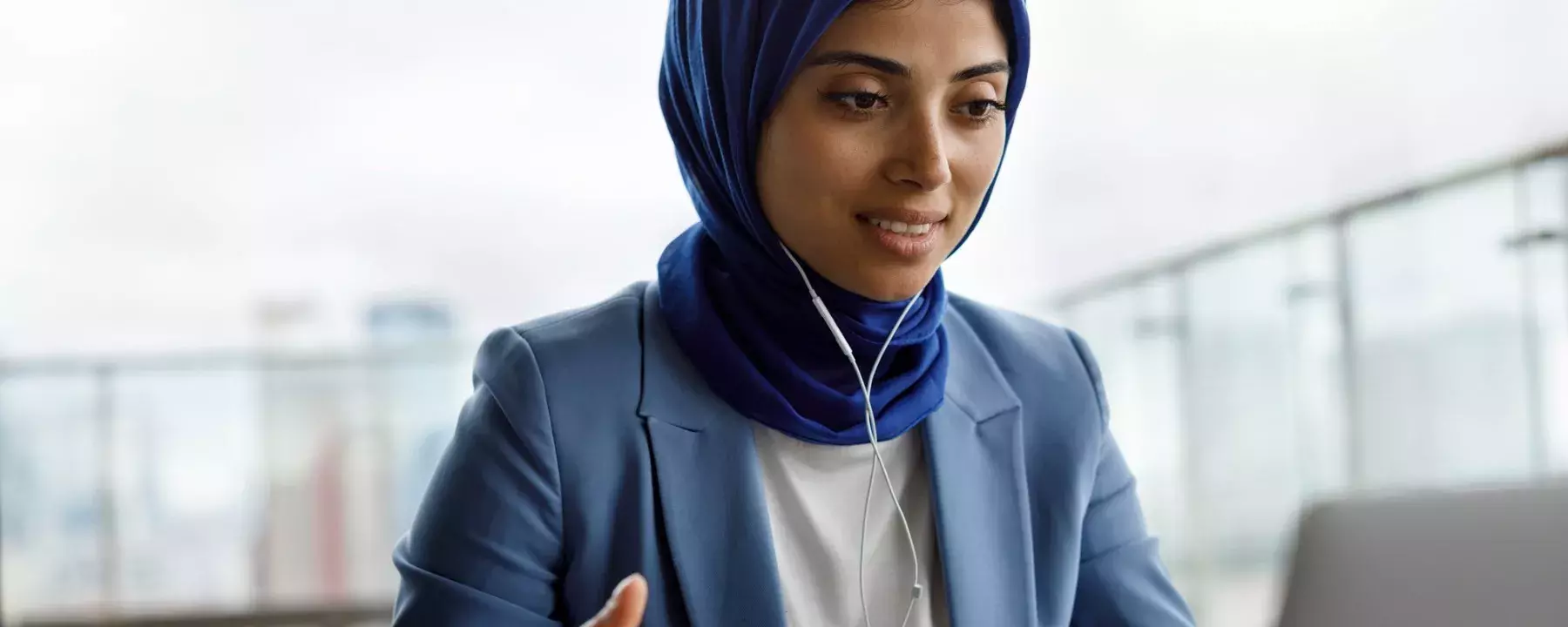 End-to-end customer management