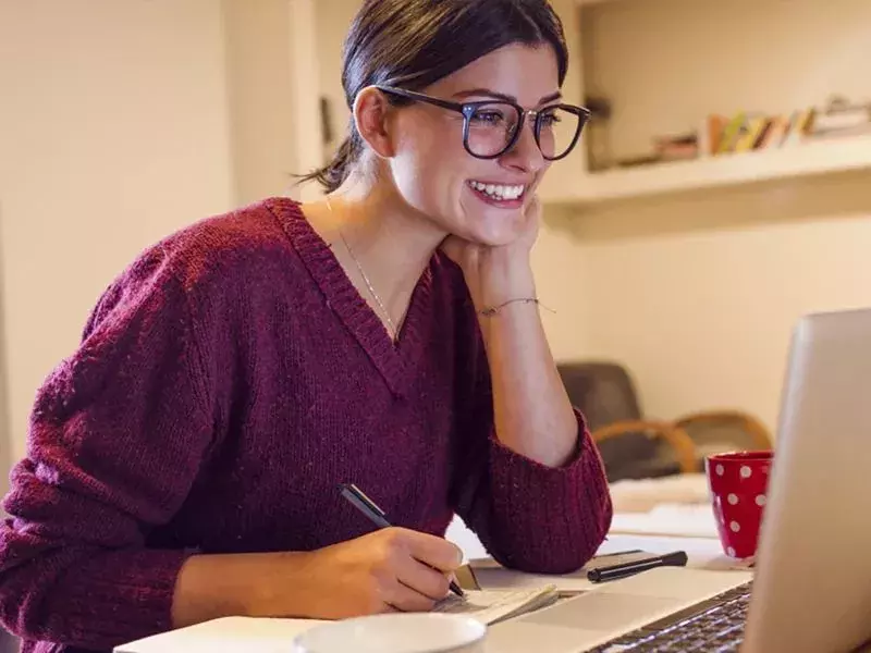 women looking for job