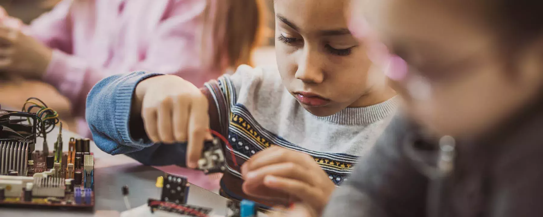 Using new business models to meet expectations in consumer electronics