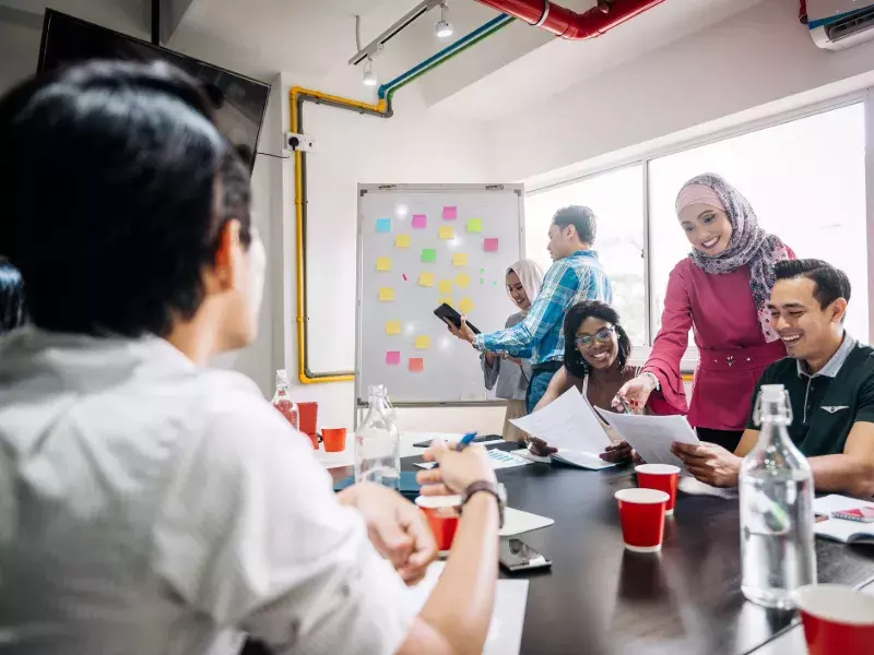 Teamwork_in_new_start-up_company